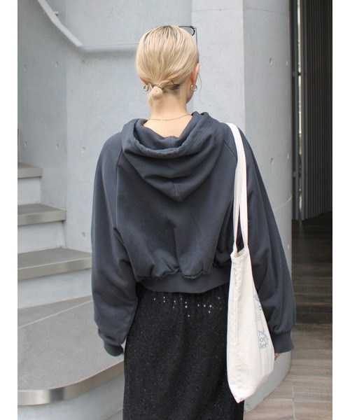 Ungrid（アングリッド）の「ダブルジップショートパーカー（パーカー・レディース・チャコールグレー/イエロー/ライトグレー・FREE）」の8枚目の写真