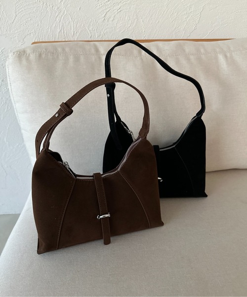 apres jour clair（アプレジュールクレア）の「【apres jour clair】フェイクスエードベルトバッグ（ハンドバッグ・レディース・ブラウン系その他/ブラック・FREE）」の3枚目の写真