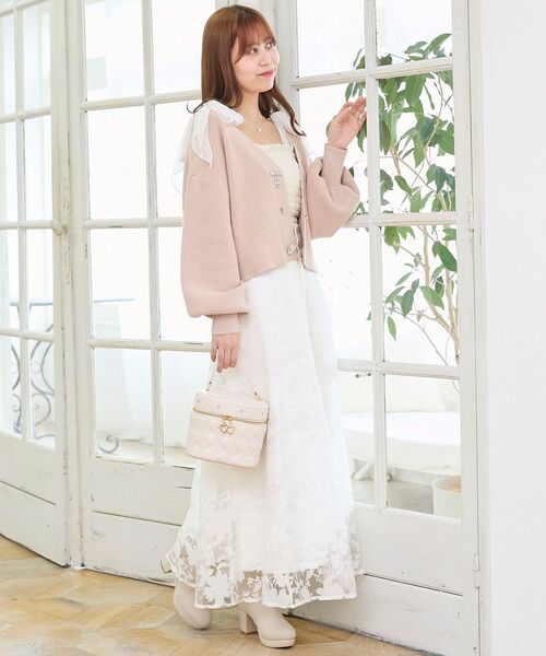 MAJESTIC LEGON（マジェスティックレゴン）の「キラキラモチーフビジューボタンカーデ（カーディガン/ボレロ・レディース・アイボリー/ピンク/ライトグリーン/ブルー・MEDIUM）」の15枚目の写真