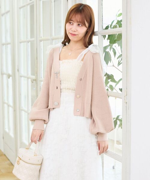 MAJESTIC LEGON（マジェスティックレゴン）の「キラキラモチーフビジューボタンカーデ（カーディガン/ボレロ・レディース・アイボリー/ピンク/ライトグリーン/ブルー・MEDIUM）」の17枚目の写真