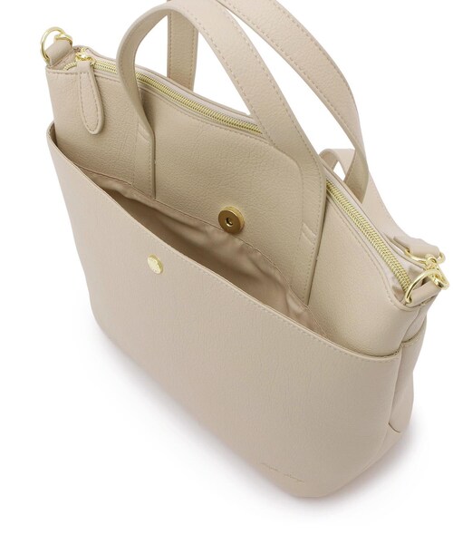 one'sterrace(ワンズテラス)の「Legato Largo 2WAY トートバッグ CURVE(トートバッグ・レディース・アイボリー系8/ベージュ系その他7/ブラック系8・99)」の12枚目の写真