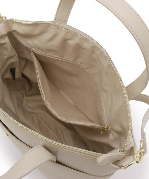 one'sterrace(ワンズテラス)の「Legato Largo 2WAY トートバッグ CURVE(トートバッグ・レディース・アイボリー系8/ベージュ系その他7/ブラック系8・99)」の14枚目の写真