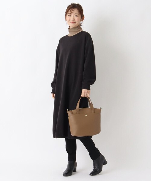 one'sterrace(ワンズテラス)の「Legato Largo 2WAY トートバッグ CURVE(トートバッグ・レディース・アイボリー系8/ベージュ系その他7/ブラック系8・99)」の19枚目の写真