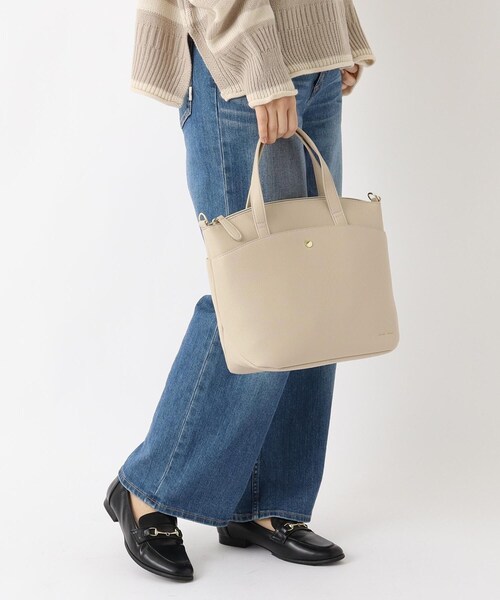 one'sterrace(ワンズテラス)の「Legato Largo 2WAY トートバッグ CURVE(トートバッグ・レディース・アイボリー系8/ベージュ系その他7/ブラック系8・99)」の20枚目の写真