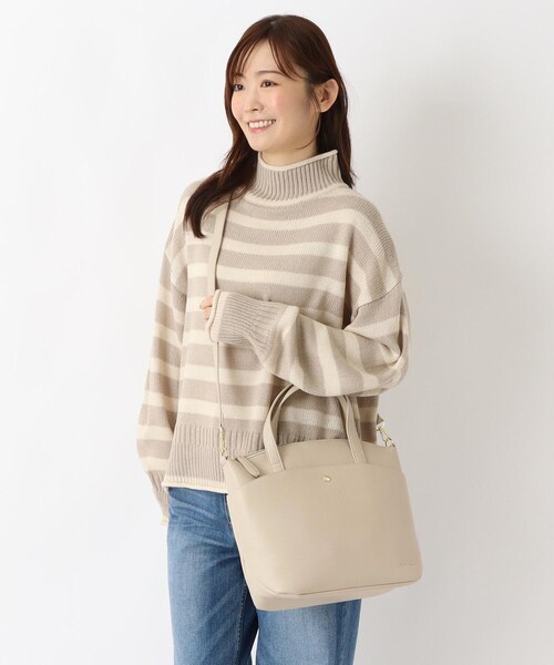 one'sterrace(ワンズテラス)の「Legato Largo 2WAY トートバッグ CURVE(トートバッグ・レディース・アイボリー系8/ベージュ系その他7/ブラック系8・99)」の21枚目の写真