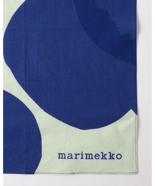marimekko（マリメッコ）の「【kioski】 Astrilli Unikko / scarf（ストール/ショール・レディース・レッド/ブルー・FREE）」の6枚目の写真