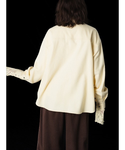 ELCHELE(エルチェレ)の「ASSORT BUTTON SAXONY SHIRT(シャツ/ブラウス・レディース・クリーム/ブラック・FREE)」の5枚目の写真