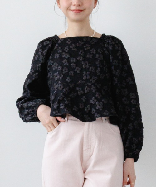 flower(フラワー)の「シャルムフラワーブラウス(シャツ/ブラウス・レディース・ホワイト/ブラック・FREE)」の2枚目の写真