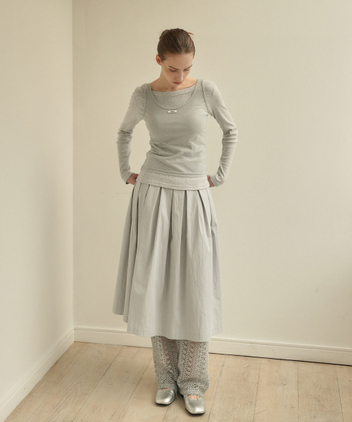 OURO（アウロ）の「COTTON TUCK SKIRT  [ PALE BLUE ]（スカート・レディース・その他・SMALL/MEDIUM）」の2枚目の写真