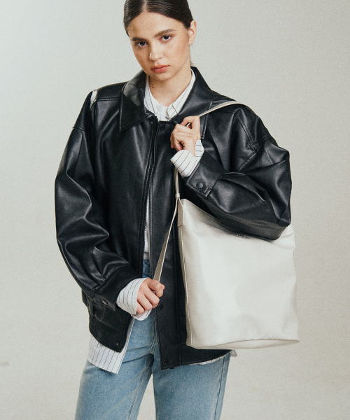 TRM（スリーマインズ）の「TRM リサイクルレザー バケットバッグ T31P（ショルダーバッグ・レディース・ブラウン/ブラック/ライトグレー・FREE）」の5枚目の写真