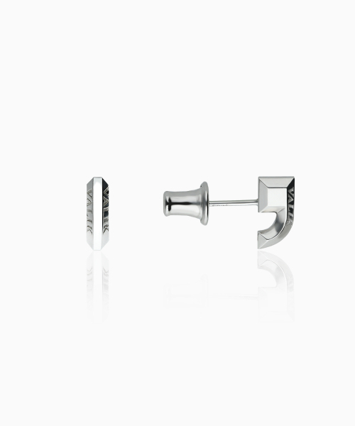 VALIK（バリク）の「[925シルバー] No.31 ハーフシグネチャーイヤリング [S]（ピアス（両耳用）・レディース・ピンクゴールド/イエローゴールド/ホワイトゴールド・FREE）」の8枚目の写真