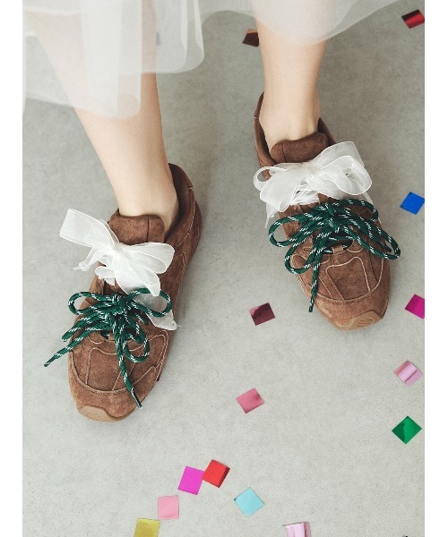 FRAY I.D(フレイアイディー)の「【MOHI】レースリボンスニーカー(スニーカー・レディース・グレー/ブラウン/ベージュ・22.5/23.5/24.5)」の1枚目の写真