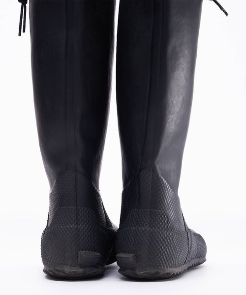 KiU（キウ）の「パッカブルレインブーツ -3RD-  収納袋付き（レインシューズ・レディース・ブラック・XX-LARGE/X-LARGE/LARGE/MEDIUM/SMALL）」の7枚目の写真