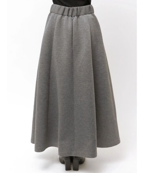 ELENDEEK（エレンディーク）の「ジャージータックフレアスカート（スカート・レディース・グレー/オフホワイト・01/02）」の19枚目の写真