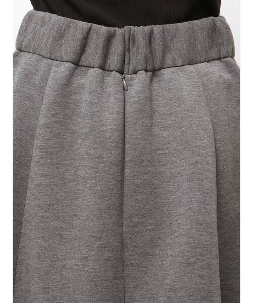 ELENDEEK（エレンディーク）の「ジャージータックフレアスカート（スカート・レディース・グレー/オフホワイト・01/02）」の20枚目の写真