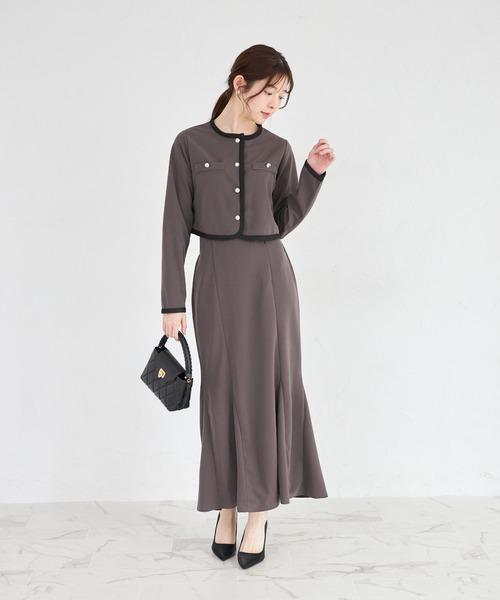 tocco closet(トッコ クローゼット)の「【ZOZO限定】コード刺繍カットジョーゼットライトジャケット ※セットアップ可能(ノーカラージャケット・レディース・グレイッシュベージュ/ブラック/チャコール・M)」の21枚目の写真