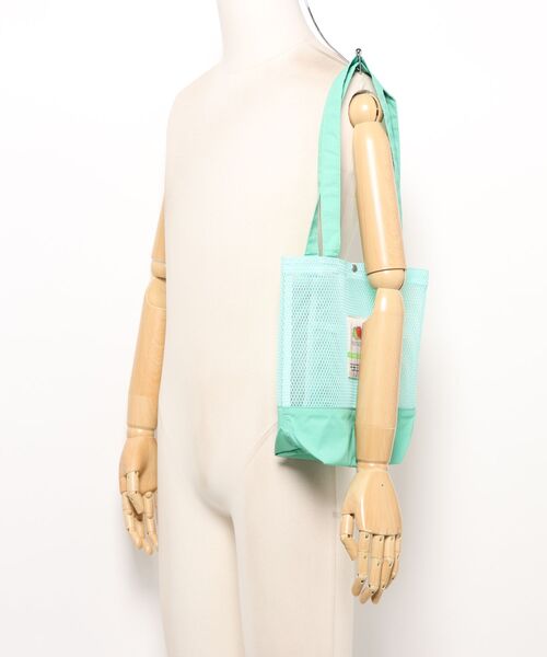 FRUIT OF THE LOOM（フルーツオブザルーム）の「EX MESH TOTE BAG M / メッシュ素材×ナイロン切り替え トートバッグ Mサイズ / カジュアル デイリー（トートバッグ・メンズ・ブラック/ベージュ/ネイビー/イエロー/ミント・FREE）」の6枚目の写真