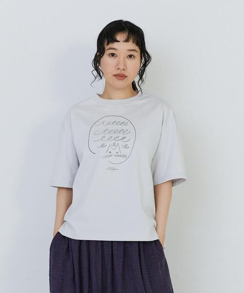 conges payes ADIEU TRISTESSE（コンジェ ペイエ アデュートリステス）の「ichiro yamaguci.半袖Ｔシャツ（Tシャツ/カットソー・レディース・ブルーグレー/グレイッシュベージュ/ブラック・FREE）」の8枚目の写真