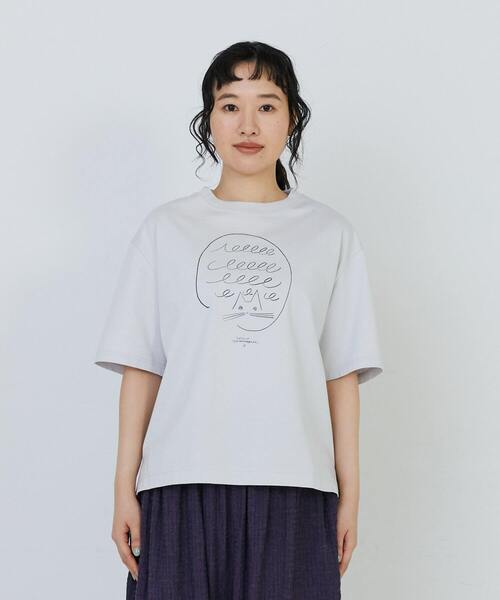 conges payes ADIEU TRISTESSE（コンジェ ペイエ アデュートリステス）の「ichiro yamaguci.半袖Ｔシャツ（Tシャツ/カットソー・レディース・ブルーグレー/グレイッシュベージュ/ブラック・FREE）」の9枚目の写真