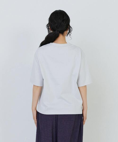 conges payes ADIEU TRISTESSE（コンジェ ペイエ アデュートリステス）の「ichiro yamaguci.半袖Ｔシャツ（Tシャツ/カットソー・レディース・ブルーグレー/グレイッシュベージュ/ブラック・FREE）」の11枚目の写真
