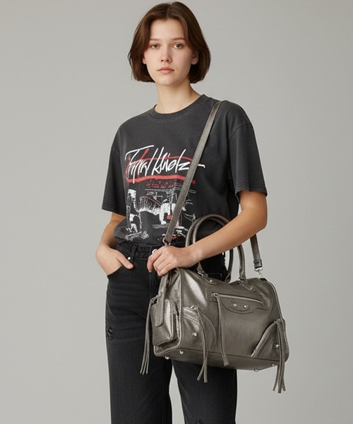 Chick(チック)の「Faux Leather 2-Way Shoulder Bag / フェイクレザー 2WAYショルダーバッグ 秋 秋服 2026年秋冬(ショルダーバッグ・レディース・シルバー/ブラック/ブラウン・FREE)」の3枚目の写真