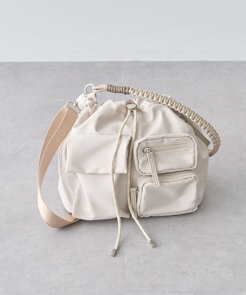 Green Parks(グリーンパークス)の「【10ポケBag】収納アドバイザー監修ショルダーバッグ(ショルダーバッグ・レディース・アイボリー/ブラック/カーキ/ブルー・FREE)」の1枚目の写真