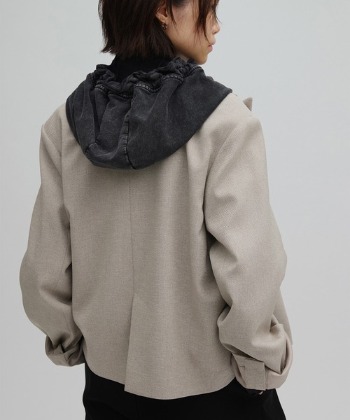 Ameri（アメリ）の「PIXEL FLOWER PRINT SHORT JACKET（テーラードジャケット・レディース・ブラック/ベージュ・SMALL/MEDIUM）」の10枚目の写真