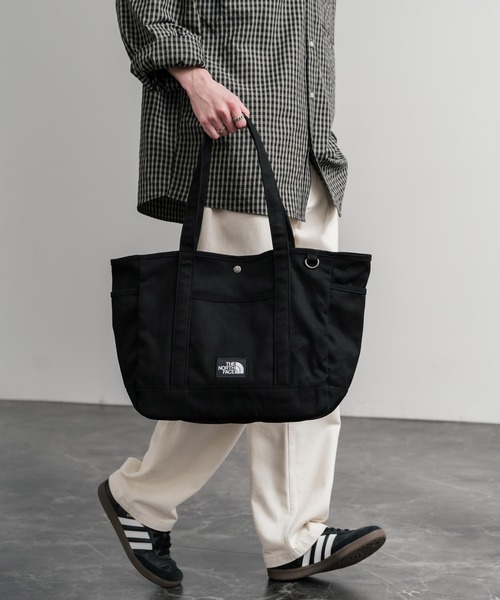 THE NORTH FACE（ザノースフェイス）の「THE NORTH FACE ザ・ノースフェイス ALL-DAY TOTE L PLUS トートバッグ/ハンドバッグ（トートバッグ・メンズ・キャメル/ブラック/ダークオリーブ・FREE）」の5枚目の写真