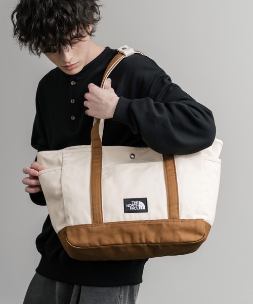THE NORTH FACE（ザノースフェイス）の「THE NORTH FACE ザ・ノースフェイス ALL-DAY TOTE L PLUS トートバッグ/ハンドバッグ（トートバッグ・メンズ・キャメル/ブラック/ダークオリーブ・FREE）」の14枚目の写真