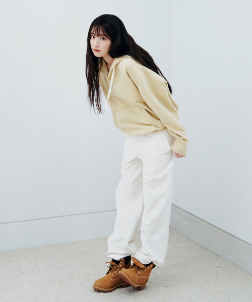 COVERNAT(カバーナット)の「ウーマンストレートスウェットパンツアイボリー(その他パンツ・レディース・その他・LARGE/WS/WM)」の1枚目の写真
