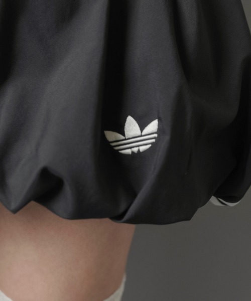 adidas（アディダス）の「【adidas/アディダス】バルーンミニスカート（スカート・レディース・ブラック/オフホワイト・M）」の10枚目の写真