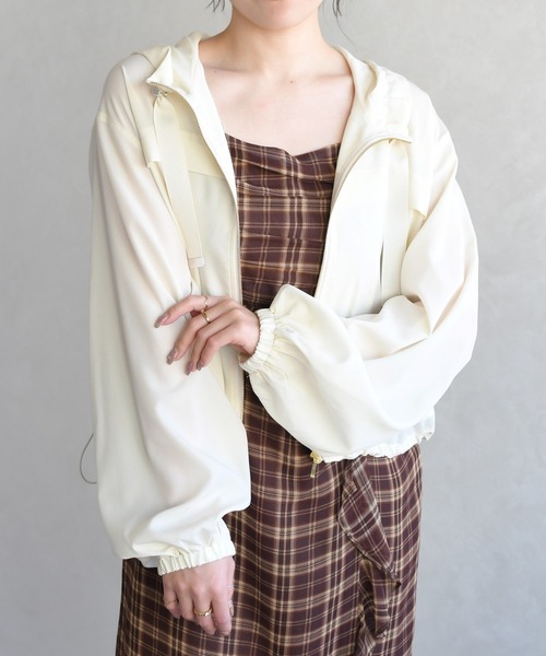 31 Sons de mode（トランテアン　ソン　ドゥ　モード）の「2026春夏新作 フードシアーブルゾン（ブルゾン・レディース・オフホワイト/ピンク/ブラウン・ﾌﾘ-）」の5枚目の写真