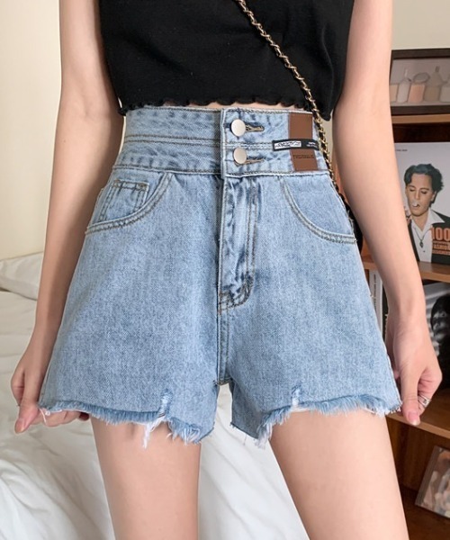 Teem Store（チームストア）の「ダブルボタンダメージ加工ショートパンツ（デニムパンツ・レディース・ブルー/ブラック・L/M）」の14枚目の写真