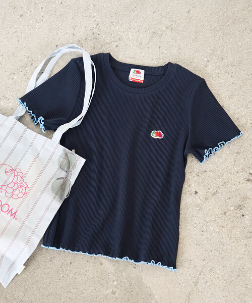 FREAK'S STORE(フリークスストア)の「FRUIT OF THE LOOM × FREAK'S STORE/フルーツオブザルーム 別注 配色メロー リブ半袖Tシャツ(Tシャツ/カットソー・レディース・レモンイエロー/オフホワイト/チャコールグレー/ネイビー/ピンク系その他・フリ-)」の4枚目の写真