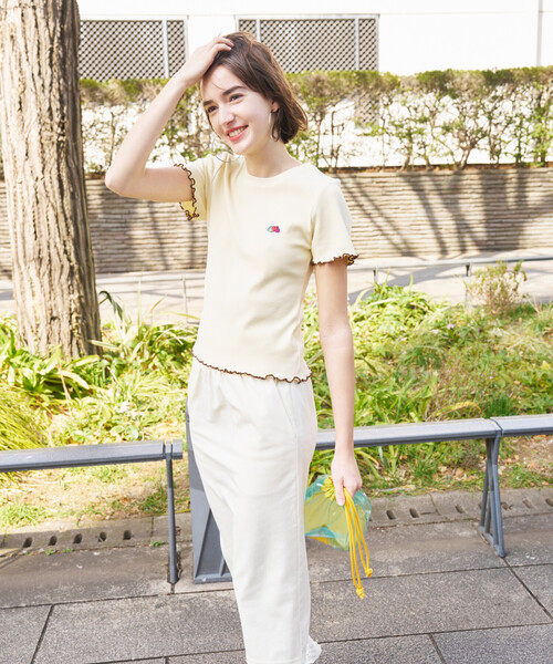 FREAK'S STORE(フリークスストア)の「FRUIT OF THE LOOM × FREAK'S STORE/フルーツオブザルーム 別注 配色メロー リブ半袖Tシャツ(Tシャツ/カットソー・レディース・レモンイエロー/オフホワイト/チャコールグレー/ネイビー/ピンク系その他・フリ-)」の6枚目の写真