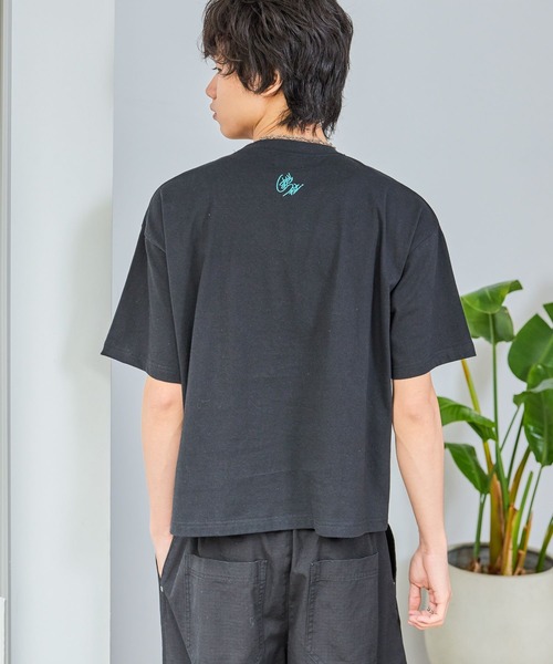 PBLIM(ページボーイリム)の「【PBLIM×島田つか沙】 stareatTシャツ《UNISEX》(Tシャツ/カットソー・レディース・ブラック/オフホワイト・MEDIUM/SMALL)」の16枚目の写真