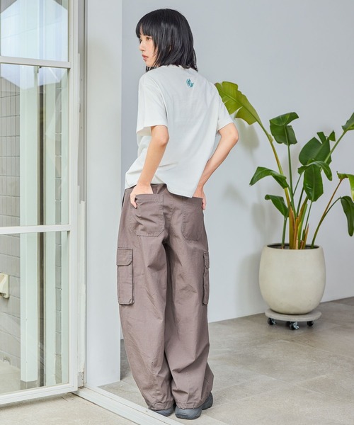 PBLIM(ページボーイリム)の「【PBLIM×島田つか沙】 stareatTシャツ《UNISEX》(Tシャツ/カットソー・レディース・ブラック/オフホワイト・MEDIUM/SMALL)」の7枚目の写真