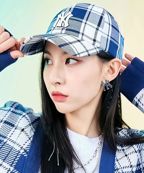 MLB(メジャーリーグベースボール)の「エムエルビー【MLB】- ニューヨーク・ヤンキース キャップ【New York Yankees CHECK UNSTRUCTURE BALL CAP NAVY 3ACPC142N】(キャップ・メンズ・ネイビー・ONE SIZE)」の2枚目の写真