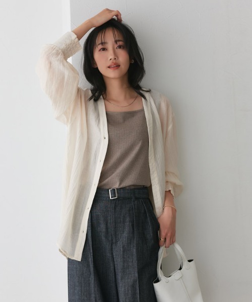 Pierrot（ピエロ）の「【TVスタイリスト りささんコラボアイテム】デザインノーカラーシアーシャツ（シャツ/ブラウス・レディース・アイボリー/オレンジ/ブルー系その他/イエロー・L/M）」の19枚目の写真