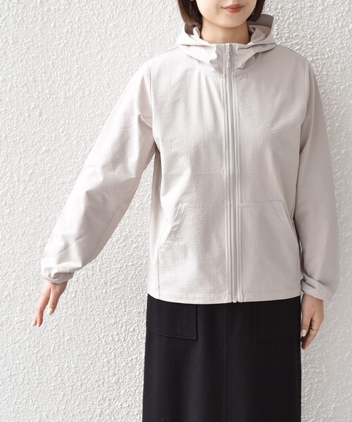 SHIPS Colors(シップス カラーズ)の「SHIPS Colors:〈UVカット・吸水速乾・抗菌防臭〉サーパスウェーブ パーカー◇(ブルゾン・レディース・ベージュ/ネイビー/ライトグレー/ライトブルー・ONE SIZE)」の21枚目の写真
