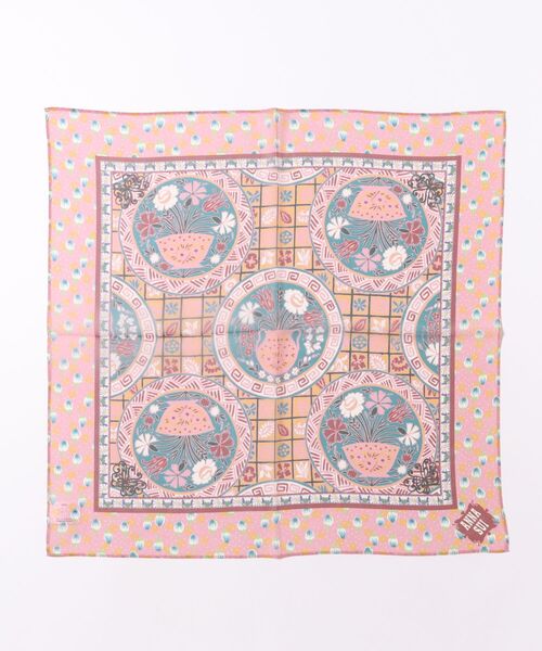 ANNA SUI(アナスイ)の「シルクプリントプチスカーフ(バンダナ/スカーフ・レディース・ブラック/ピンク/パープル/イエロー・FREE)」の4枚目の写真