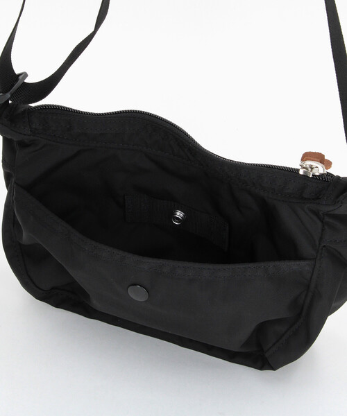 GREGORY(グレゴリー)の「GREGORY/グレゴリー ティーニーサッチェル(ショルダーバッグ・メンズ・ブラック・ONE SIZE)」の4枚目の写真