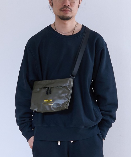 1/2 HALF(ニブンノイチハーフ)の「1/2HALF HELLO MESSENGER-S(ボディバッグ/ウエストポーチ・メンズ・ブラック/エメラルド/オリーブ/ブルー/レッド/ホワイト/オレンジ/イエロー・FREE)」の3枚目の写真
