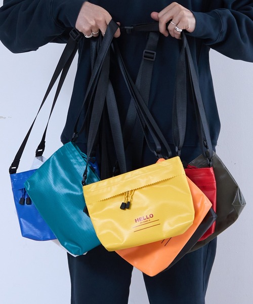1/2 HALF(ニブンノイチハーフ)の「1/2HALF HELLO MESSENGER-S(ボディバッグ/ウエストポーチ・メンズ・ブラック/エメラルド/オリーブ/ブルー/レッド/ホワイト/オレンジ/イエロー・FREE)」の13枚目の写真