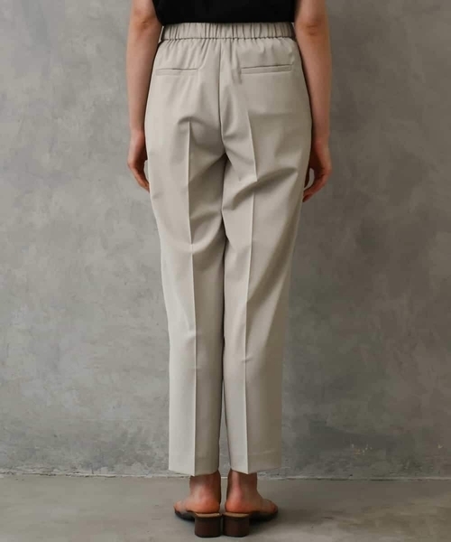 MICHEL KLEIN（ミッシェル・クラン）の「[リラックスボトム]テーパードパンツ（スラックス・レディース・ブラウン/ブラック・38）」の15枚目の写真