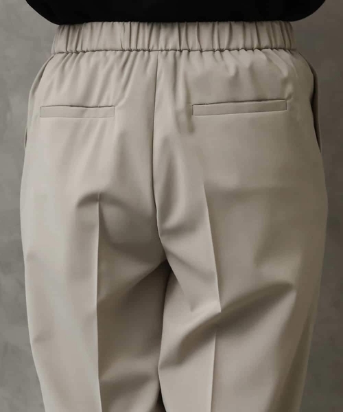 MICHEL KLEIN（ミッシェル・クラン）の「[リラックスボトム]テーパードパンツ（スラックス・レディース・ブラウン/ブラック・38）」の16枚目の写真