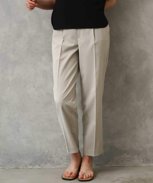 MICHEL KLEIN（ミッシェル・クラン）の「[リラックスボトム]テーパードパンツ（スラックス・レディース・ブラウン/ブラック・38）」の22枚目の写真