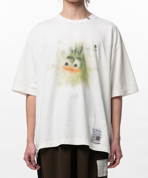 Maison MIHARA YASUHIRO（メゾンミハラヤスヒロ）の「【MIHARAYASUHIRO/ミハラヤスヒロ】Leon Printed T-shirt / LEON PRINTED TEE（Tシャツ/カットソー・メンズ・ホワイト/ブラック・48/46/44）」の5枚目の写真