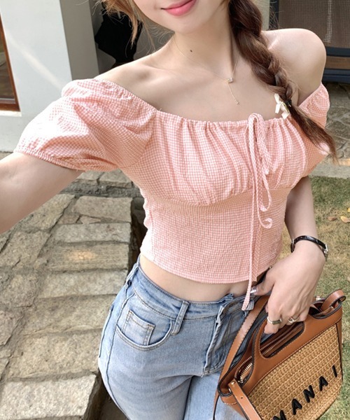 REMUR（レミュール）の「ギンガムチェック柄オフショルトップス 2WAY（Tシャツ/カットソー・レディース・ブラック/ピンク・FREE）」の14枚目の写真