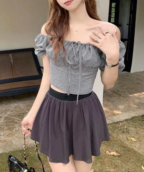 REMUR（レミュール）の「ギンガムチェック柄オフショルトップス 2WAY（Tシャツ/カットソー・レディース・ブラック/ピンク・FREE）」の3枚目の写真